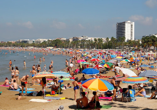 Explorando el sistema laboral catalán y los servicios para turistas extranjeros